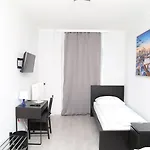 מלון Main Frankfurt 3*