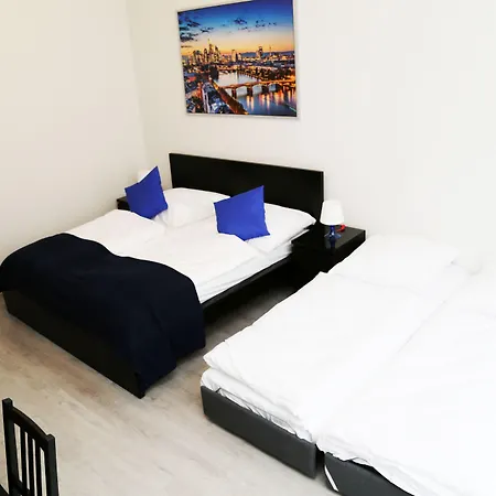 Main Frankfurt Hotell 3*