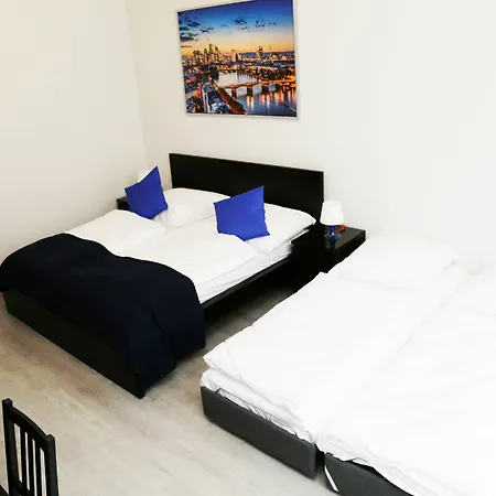 Main Frankfurt 3*