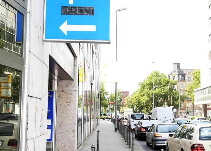 Main Frankfurt Szálloda 3*